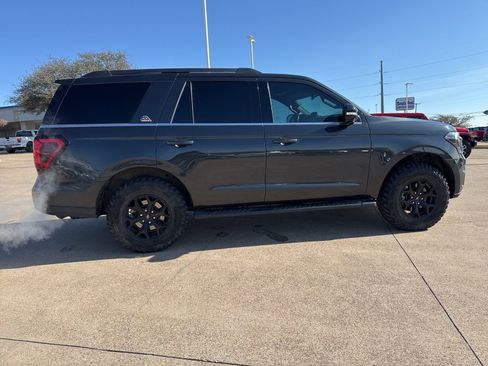 Used 2023 Ford Expedition Timberline image 8