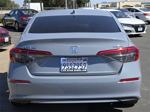 Used 2024 Honda Civic Touring image 5