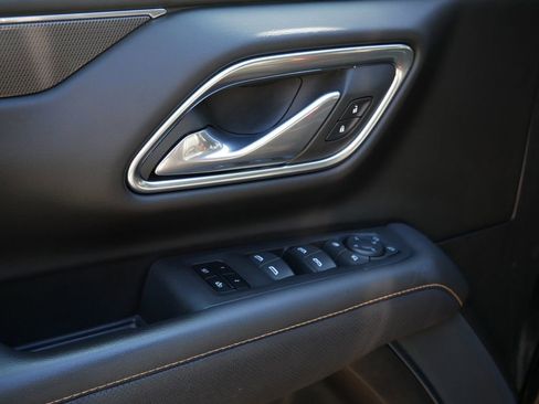 Used 2023 GMC Yukon AT4 w/ AT4 Premium Package image 17