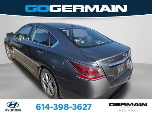 Used 2015 Nissan Altima 2.5 SV w/ Convenience Package FWD image 7