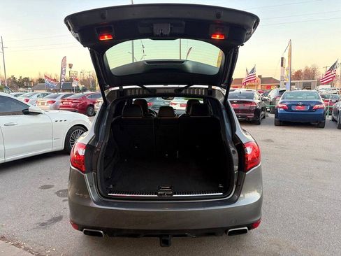 Used 2014 Porsche Cayenne AWD 4dr Manual image 49