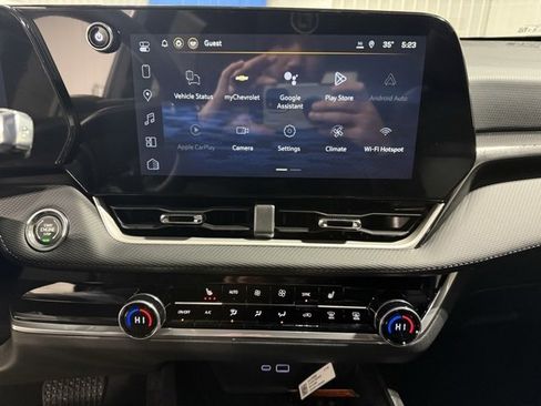 New 2026 Chevrolet Equinox LT w/ Convenience Package II image 17