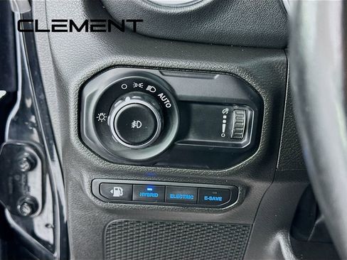 Used 2023 Jeep Wrangler Unlimited Sahara w/ Cold Weather Group image 14