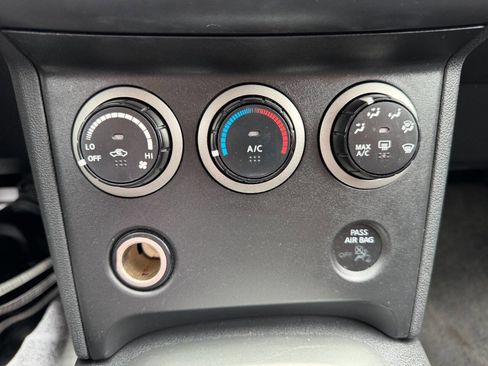 Used 2013 Nissan Rogue S w/ Special Edition Pkg FWD image 23