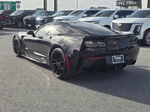Used 2019 Chevrolet Corvette Z06 RWD image 8