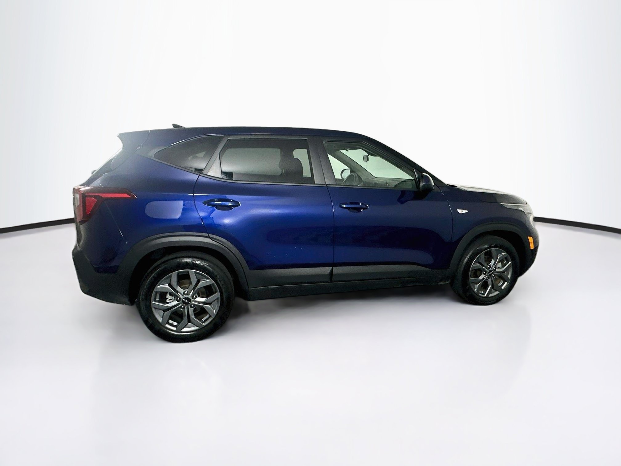 Used 2026 Kia Seltos LX FWD image 10