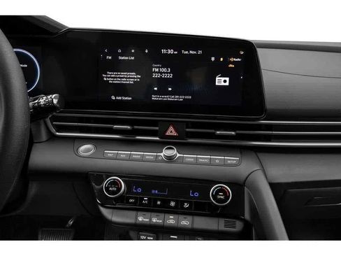 New 2026 Hyundai Elantra SEL Sport FWD image 24