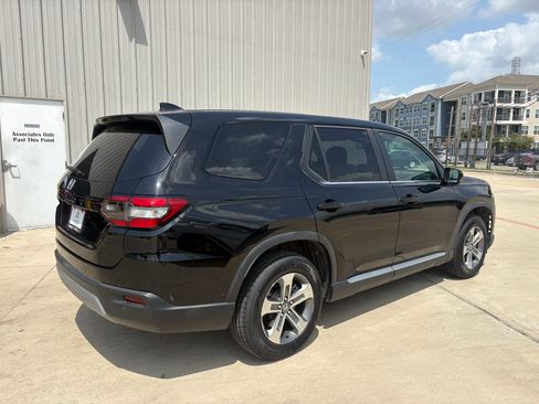 Used 2023 Honda Pilot EX-L image 8
