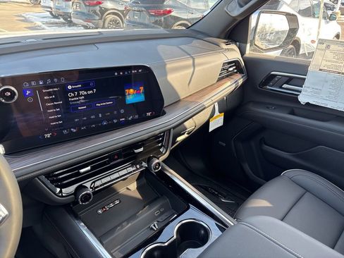 New 2026 Chevrolet Tahoe Premier w/ Sun And Tow Package AWD/4WD image 28