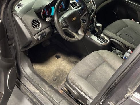 Used 2011 Chevrolet Cruze LT image 5