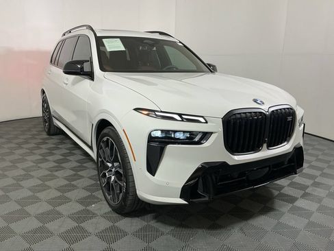 Certified 2026 BMW X7 M60i w/ Executive Package AWD/4WD image 4