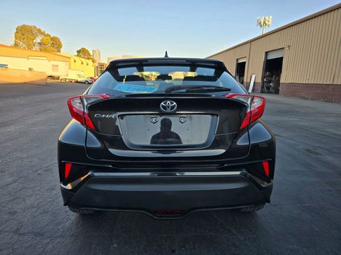 Used 2018 Toyota C-HR XLE image 6