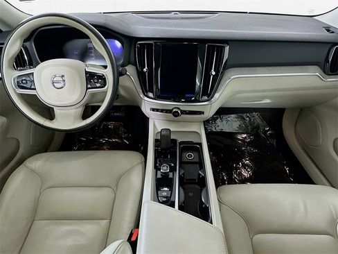 Used 2024 Volvo S60 B5 Plus image 15