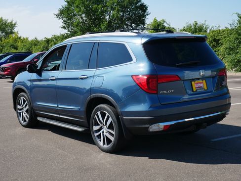 Used 2017 Honda Pilot Touring image 5