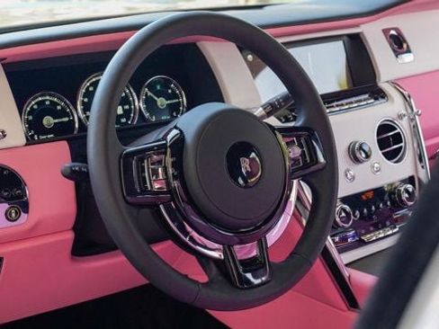 Used 2024 Rolls-Royce Cullinan image 55