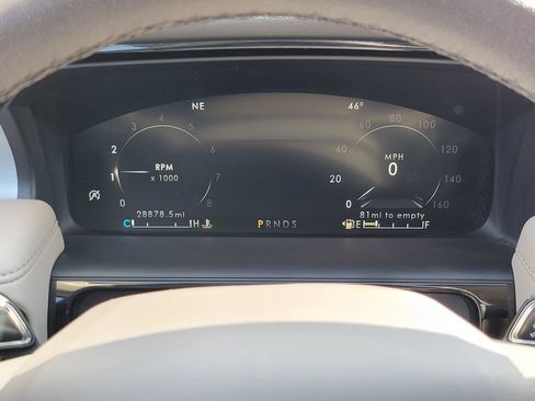 Used 2022 Lincoln Nautilus AWD w/ Premium Package image 11