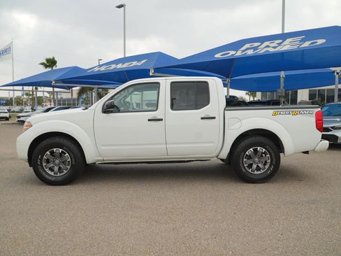 Used 2016 Nissan Frontier Desert Runner image 8