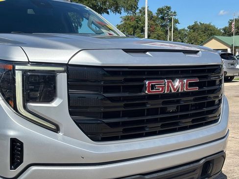 Used 2022 GMC Sierra 1500 Elevation w/ Elevation Premium Package AWD/4WD image 20