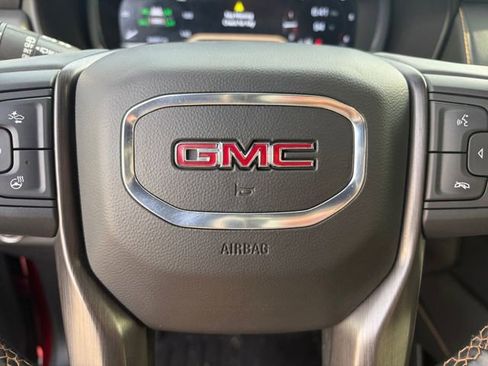Used 2023 GMC Yukon AT4 w/ AT4 Premium Package AWD/4WD image 7
