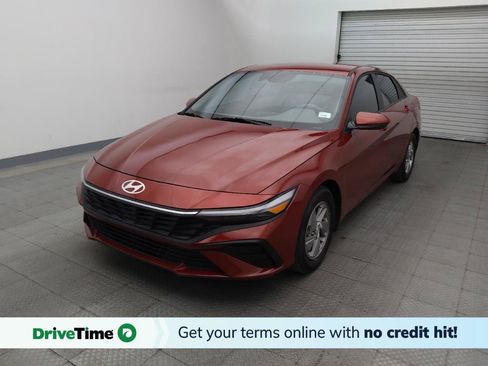 Used 2025 Hyundai Elantra SE FWD image 1
