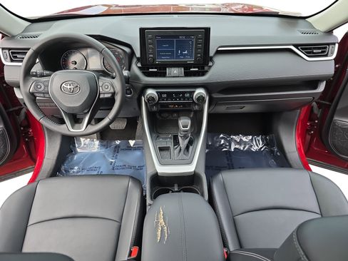 Certified 2022 Toyota RAV4 XLE Premium image 9