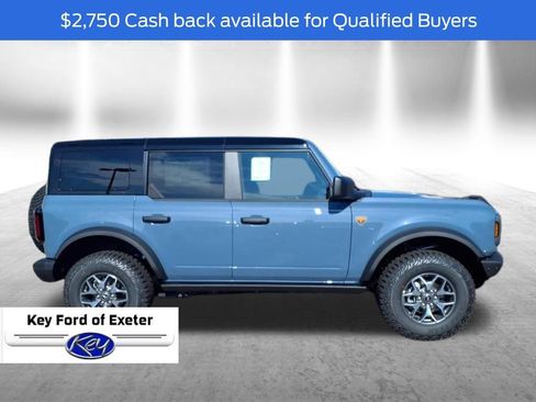 New 2025 Ford Bronco Badlands image 2