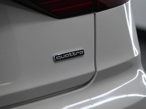 Used 2021 Audi A8 L 3.0T image 13