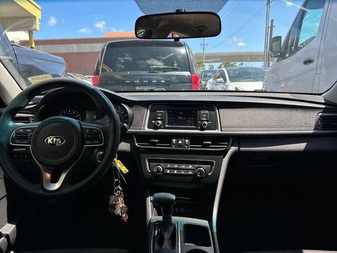 Used 2016 Kia Optima LX w/ Option Group 014 FWD image 14