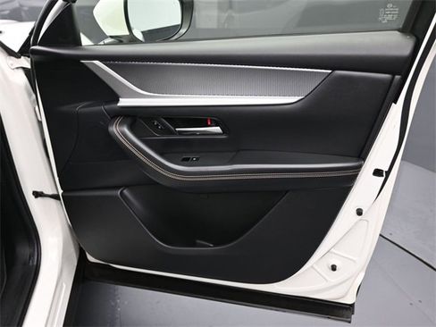 Certified 2024 MAZDA CX-90 3.3 Turbo w/ Preferred Plus image 24