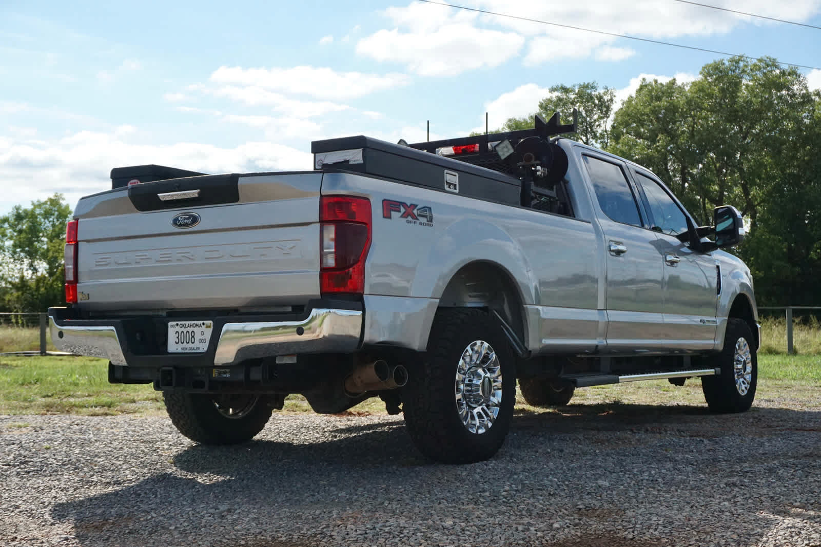 Used 2022 Ford F350 XLT w/ XLT Premium Package AWD/4WD image 5