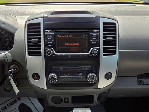 Used 2016 Nissan Frontier SV RWD image 18
