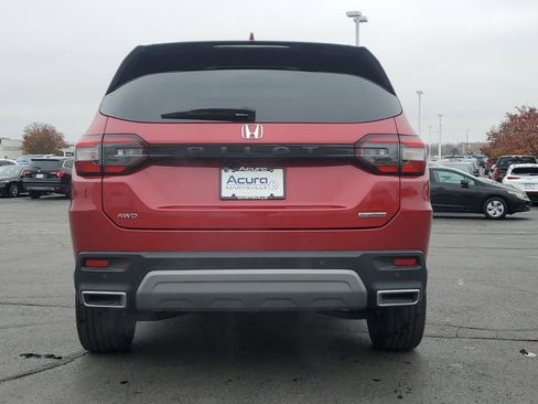 Used 2023 Honda Pilot Touring image 6