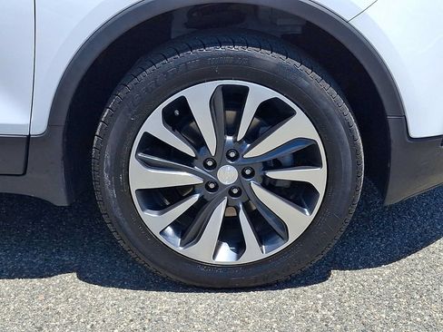 Certified 2021 Buick Encore Preferred w/ Safety Package II AWD/4WD image 8