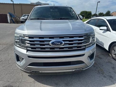 Used 2018 Ford Expedition Limited w/ Equipment Group 301A AWD/4WD image 2