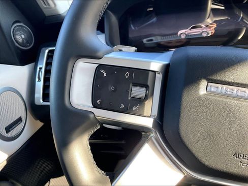 Used 2025 Land Rover Discovery S AWD/4WD image 20