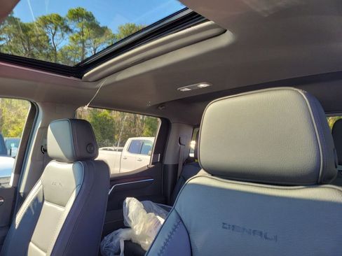 New 2026 GMC Sierra 1500 Denali AWD/4WD image 22