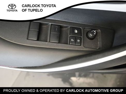 Used 2025 Toyota Corolla SE image 19