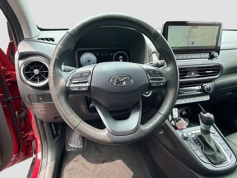 Used 2022 Hyundai Kona Limited AWD/4WD image 11