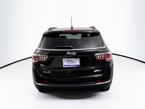 Used 2023 Jeep Compass Latitude w/ Sun and Sound Group AWD/4WD image 6