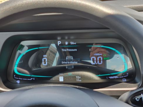 New 2025 Hyundai Elantra Blue image 13