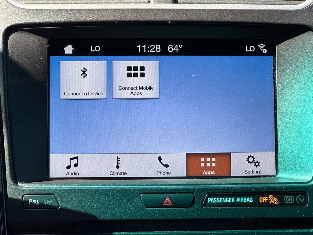 Used 2017 Ford Explorer XLT w/ Equipment Group 202A AWD/4WD image 14