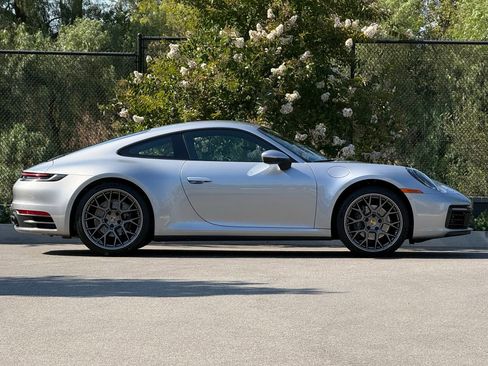 Used 2024 Porsche 911 Carrera RWD image 8