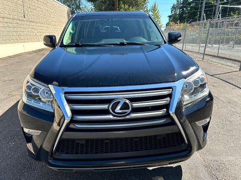 Used 2017 Lexus GX 460 Premium image 2
