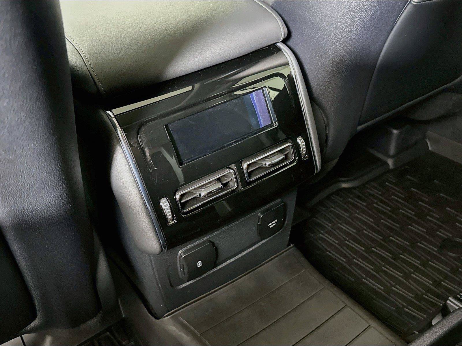 Used 2025 Lincoln Aviator Reserve w/ Equipment Group 201A AWD/4WD image 33