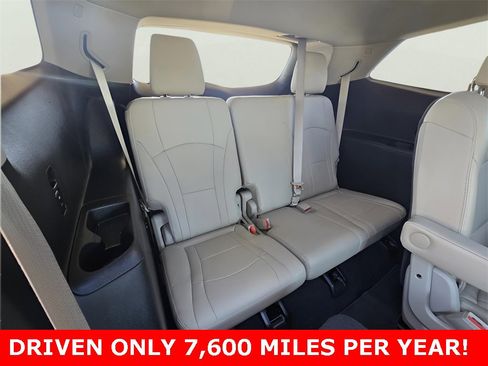 Used 2018 Buick Enclave Premium image 10