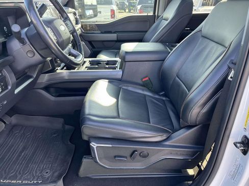 Used 2024 Ford F250 Lariat w/ Sport Appearance Package image 13