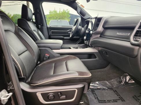 Used 2023 RAM 1500 Laramie AWD/4WD image 11