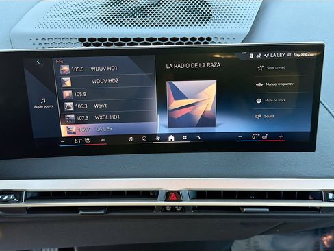 New 2026 BMW iX xDrive60 w/ Premium Package image 32