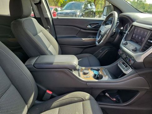 Used 2023 GMC Acadia SLE w/ Driver Convenience Package FWD image 35