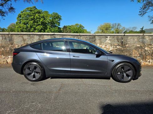 Used 2023 Tesla Model 3 Standard Range image 10